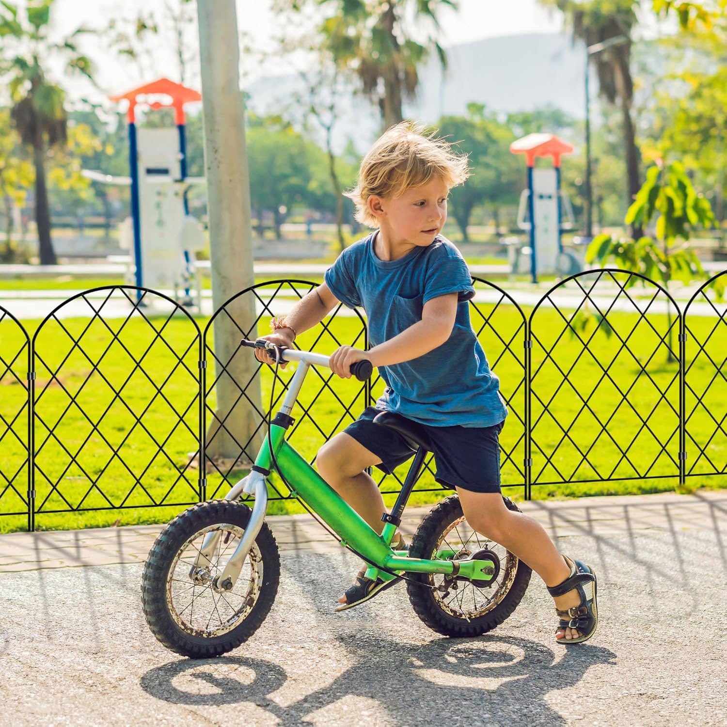 Decorative Garden Fence 61cm (H) x 33cm (W)