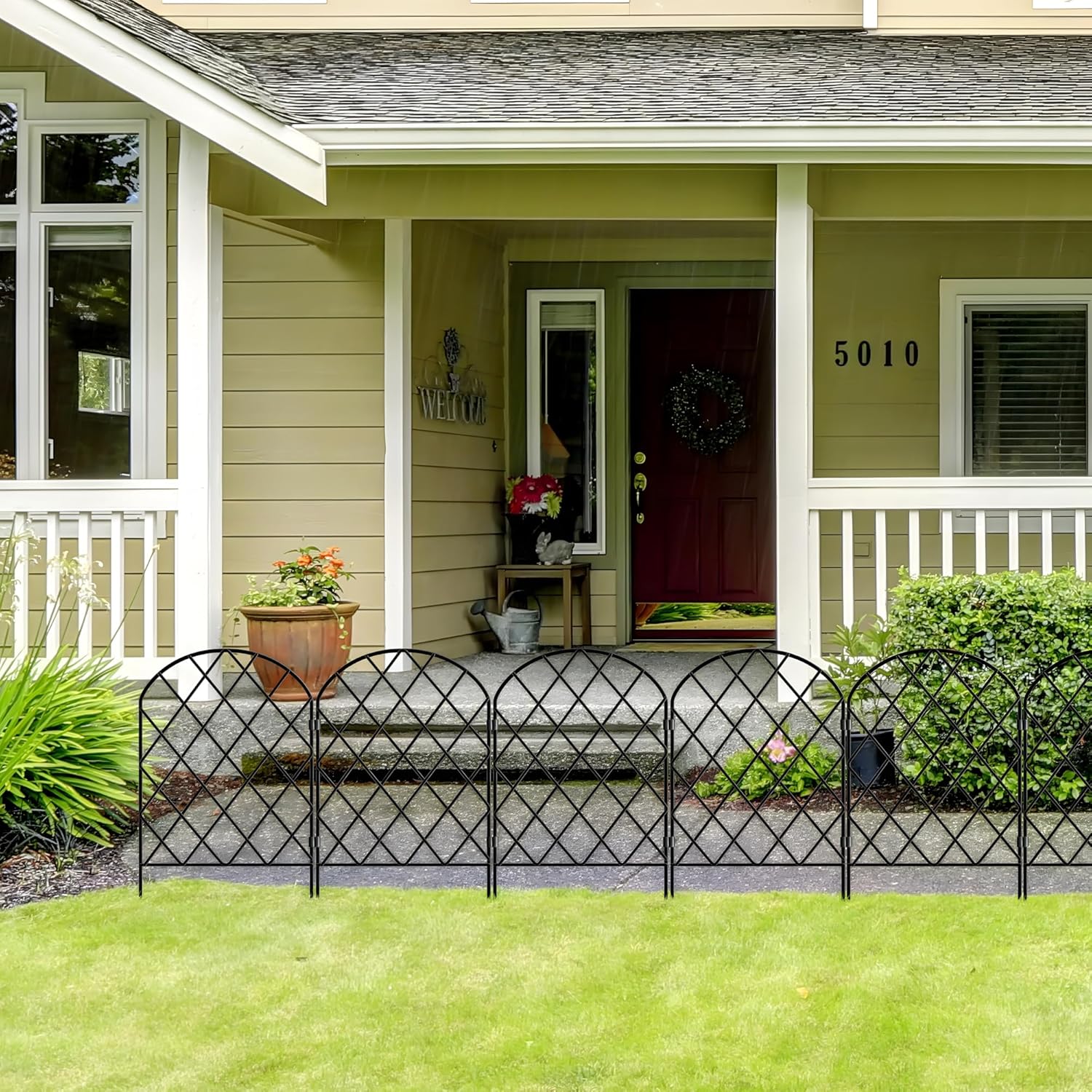 Decorative Garden Fence 61cm (H) x 33cm (W)