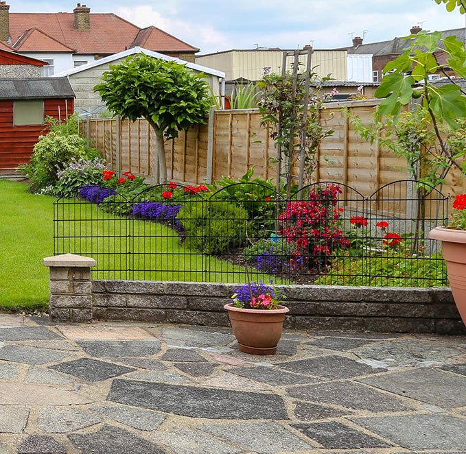 Metal Garden Fence 81cm (H) x 71cm (W)